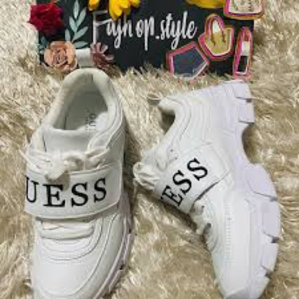 v i n t a g e:: retro y2k chunky 90s BRATZ style - Picture 13 of 14